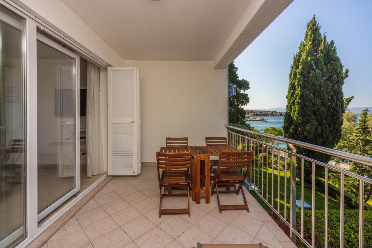 Apartmani Heta Alagic I Selce Esterno foto