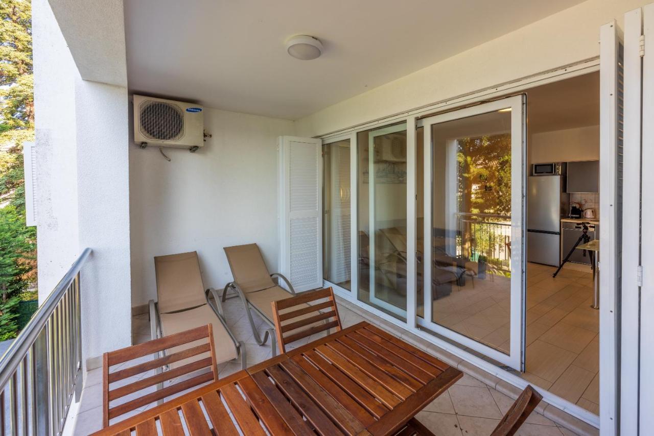 Apartmani Heta Alagic I Selce Esterno foto